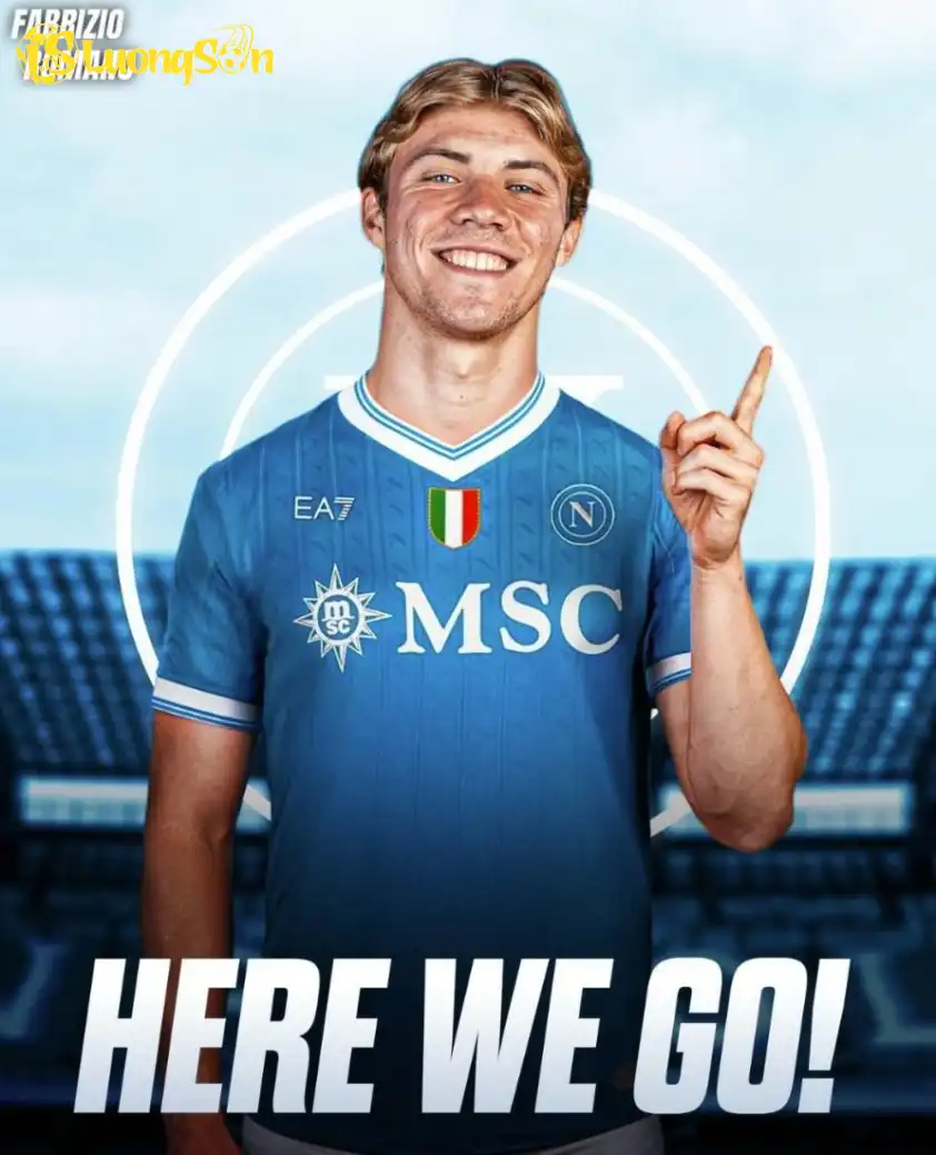 Hojlund chính thức gia nhập Napoli theo dạng cho mượn