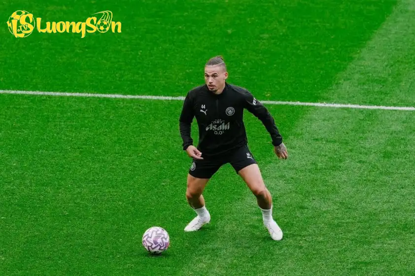 Kalvin Phillips được đưa trở lại đội một Man City