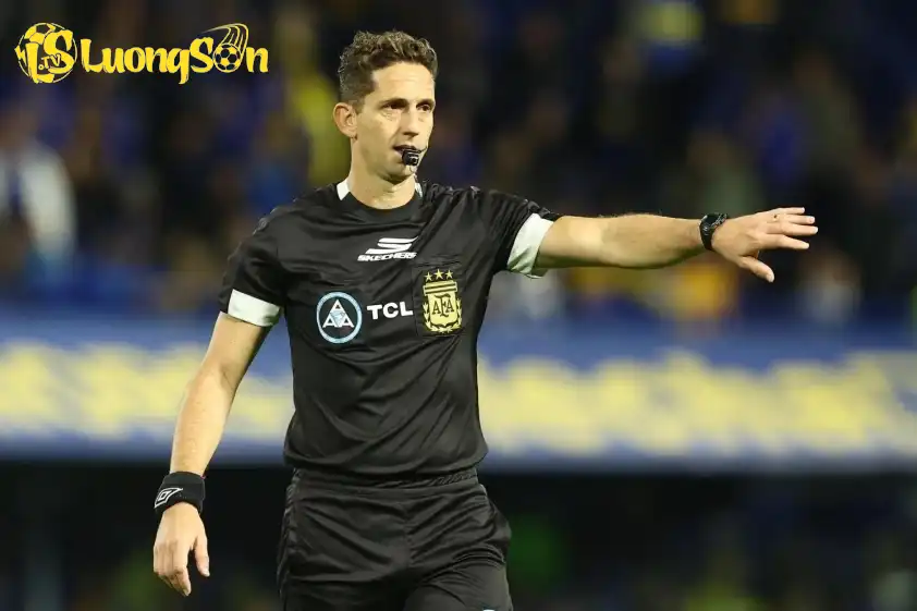 Trọng tài Lamolina 